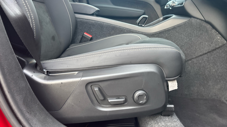 Volvo XC40 2.0 B4P Plus Dark 5dr Auto Petrol Estate